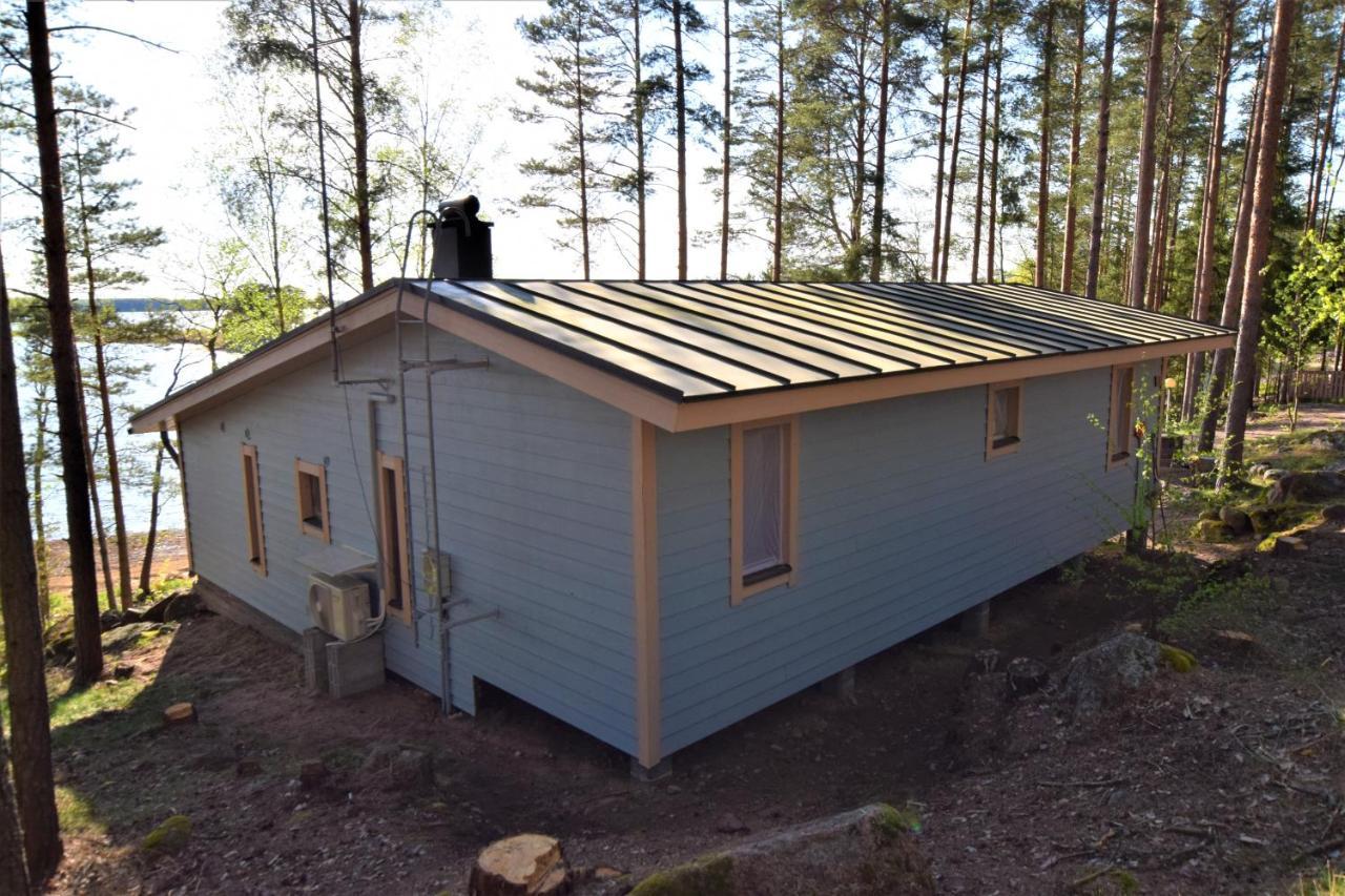 Pyhtaeaen Vuokramoekit Tuuski Exterior foto