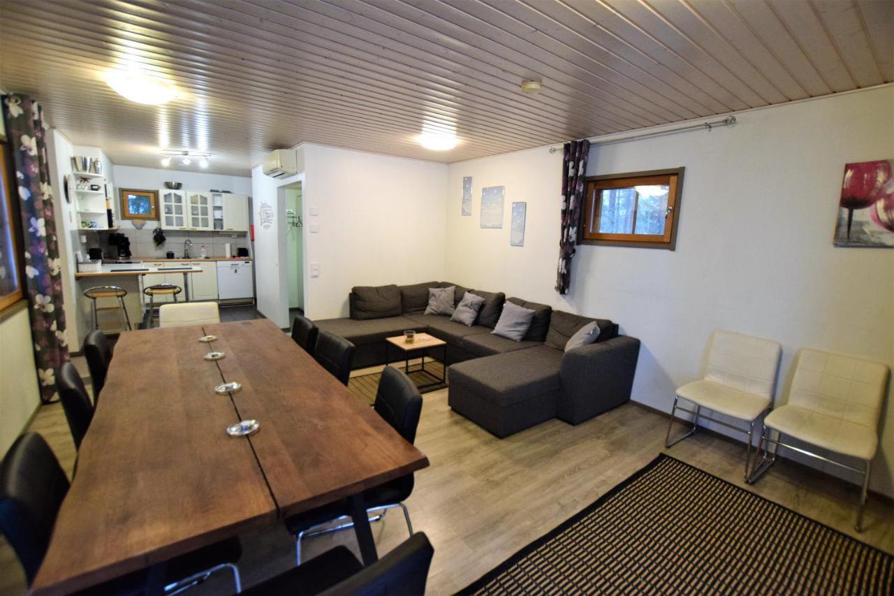 Pyhtaeaen Vuokramoekit Tuuski Exterior foto